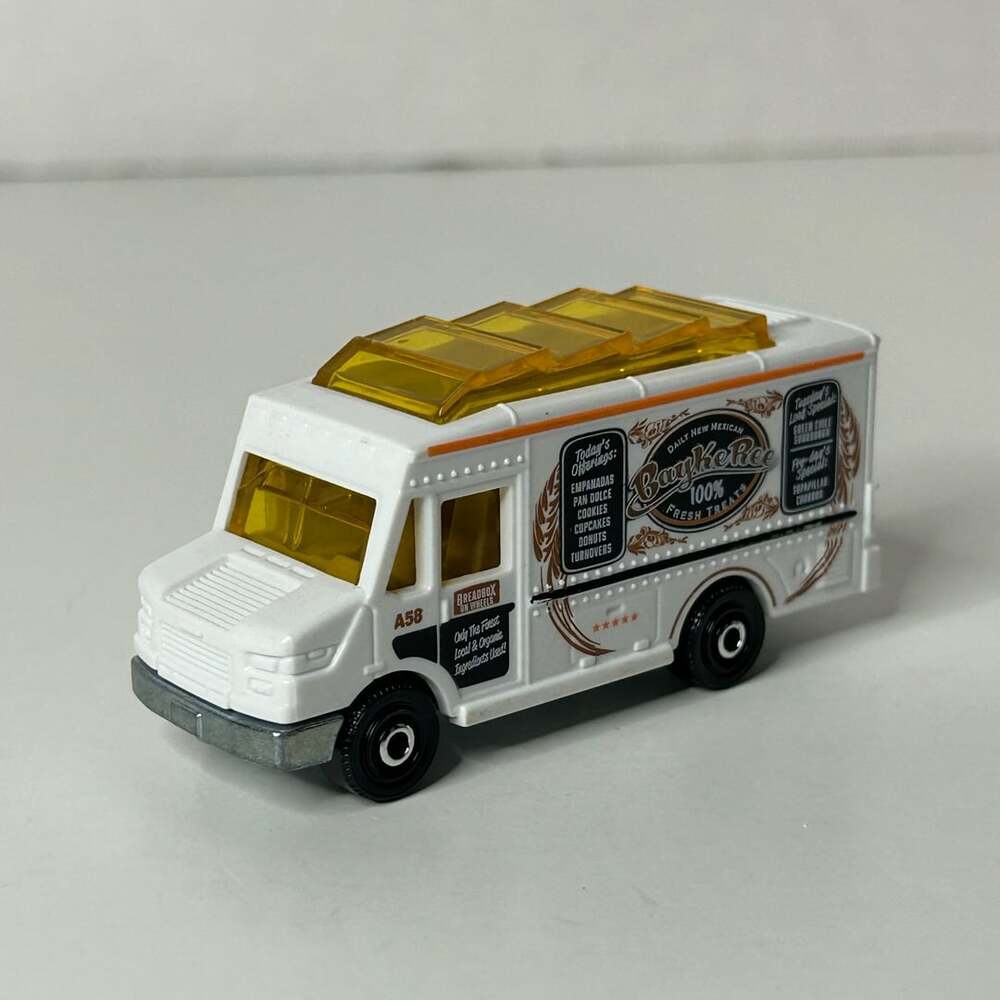 Matchbox Chow Mobile II BayKeRee Food Truck Diecast 1:64 White